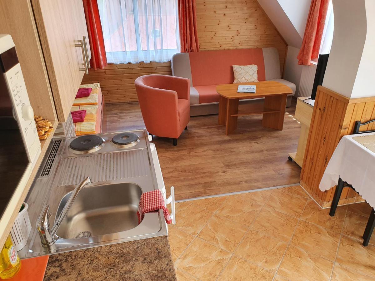 Laguna Apartmanhaz Heviz Ngoại thất bức ảnh
