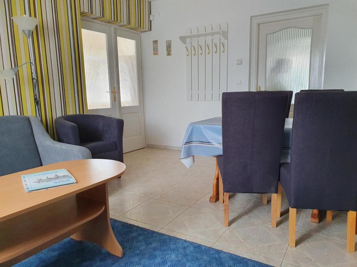 Laguna Apartmanhaz Heviz Ngoại thất bức ảnh
